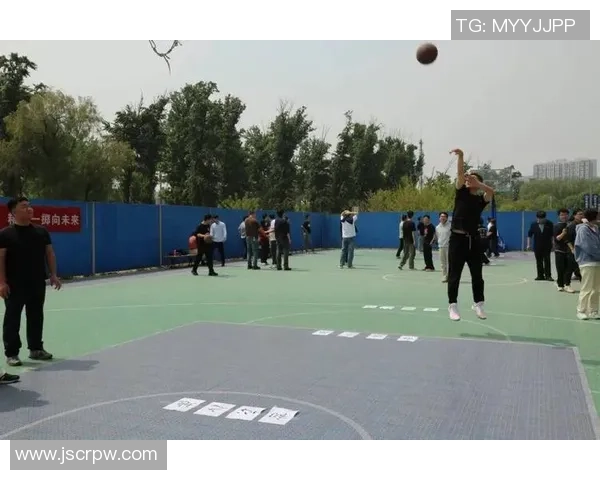 山东省体育中心篮球场周边休闲娱乐设施全攻略与篮球赛事精彩回顾 山东省体育中心篮球场周边休闲娱乐设施全攻略与篮球赛事精彩回顾