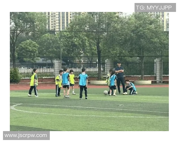 快乐足球时光:记录我们的每一次踢球活动与精彩瞬间